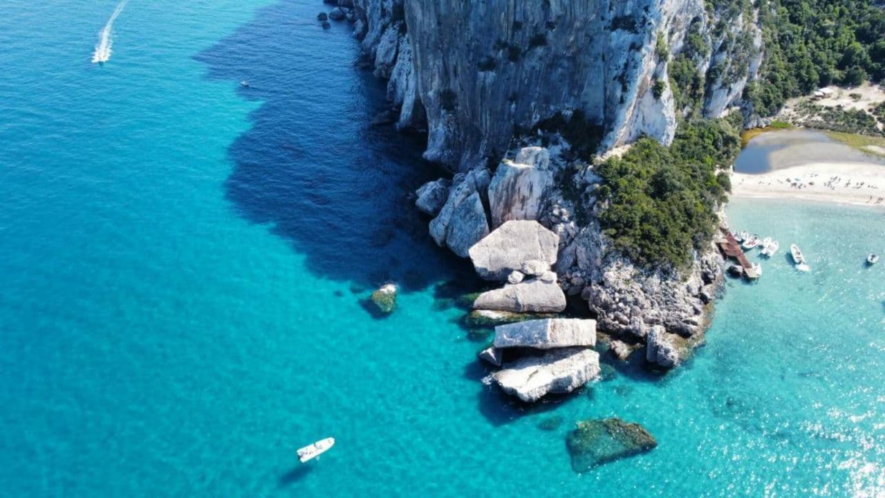 Affittacamere Le Ginestre Cala Gonone Exterior foto